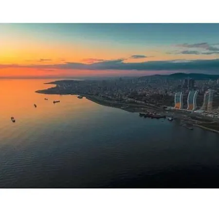 Wonderfully Located Seaside 3 Minutes To Metro