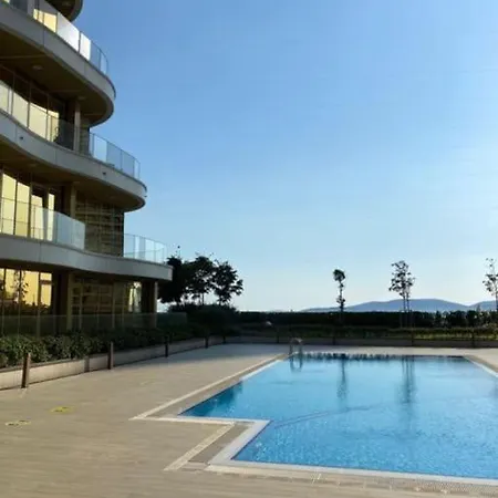 Wonderfully Located Seaside 3 Minutes To Metro *
