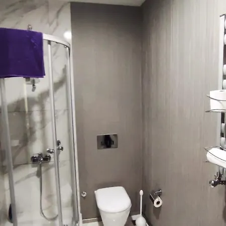 Wonderfully Located Seaside 3 Minutes To Metro Istanbul